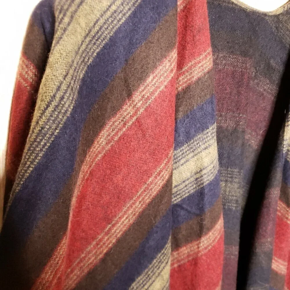 Wool Touch Womens Aztec Wool Feel Fringe Wrap